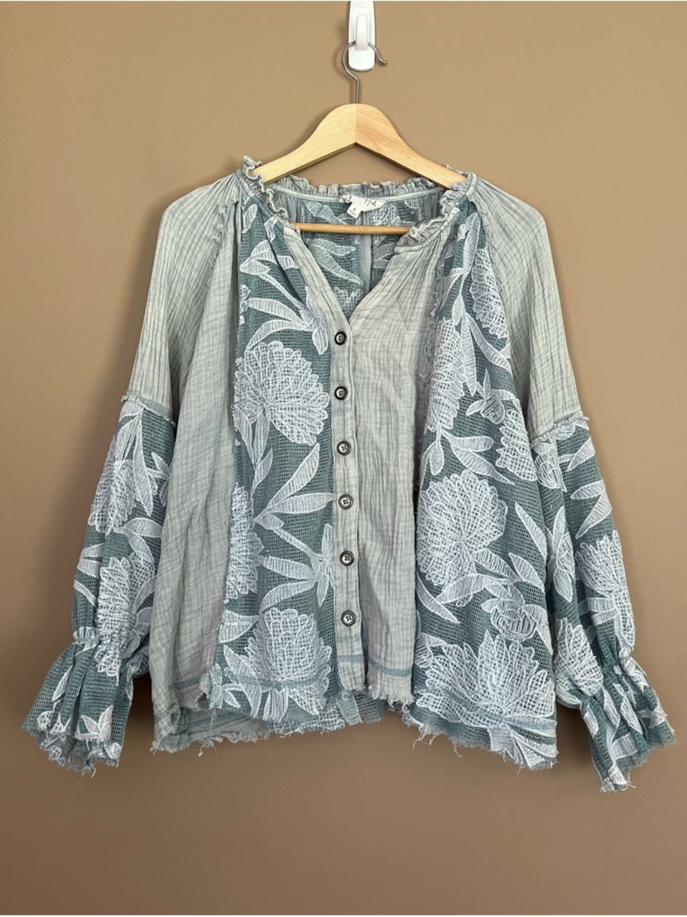 {Oli & Hali} Bohemian Embroidered Floral Lace Button Front Top in Blue - Small